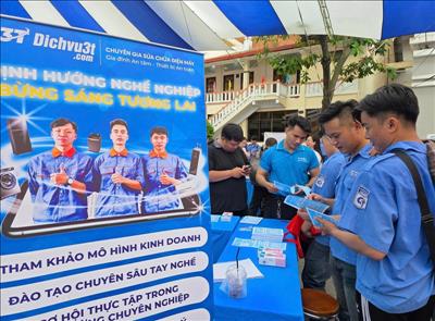 Cần chính sách ưu tiên đào tạo, thu hút và giữ chân kỹ sư ngành Điện